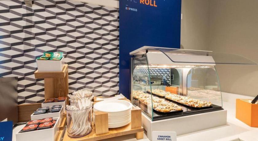 Holiday Inn Express Camden Hotel By Ihg Εξωτερικό φωτογραφία