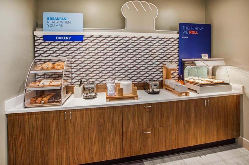 Holiday Inn Express Camden Hotel By Ihg Εξωτερικό φωτογραφία