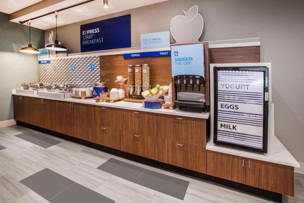 Holiday Inn Express Camden Hotel By Ihg Εξωτερικό φωτογραφία