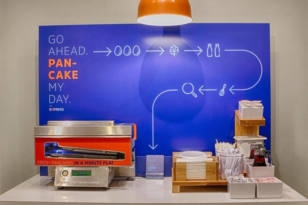 Holiday Inn Express Camden Hotel By Ihg Εξωτερικό φωτογραφία